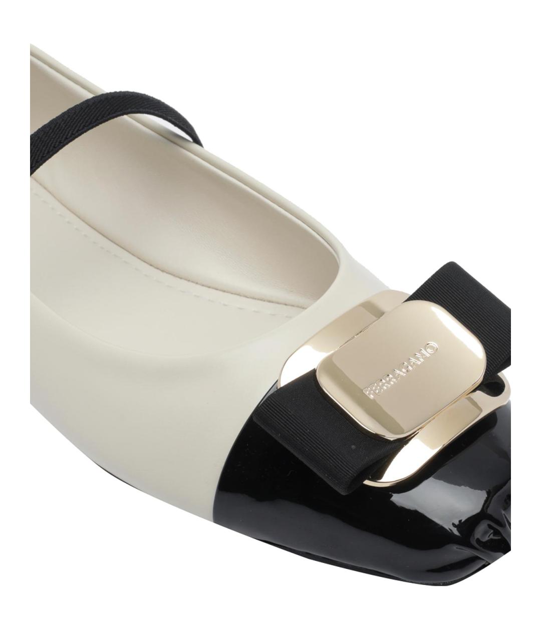 FERRAGAMO Белые кожаные балетки, фото 4