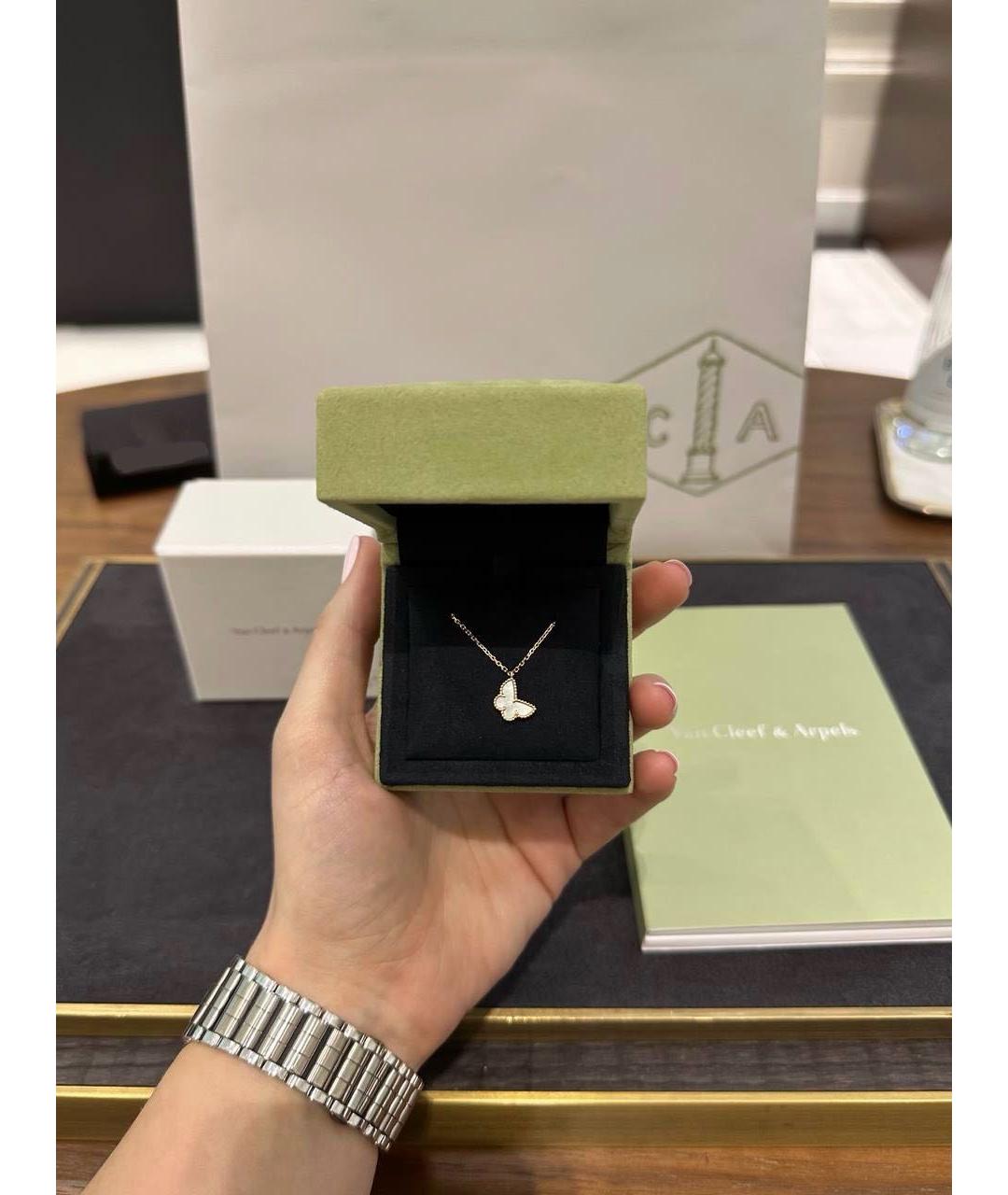 VAN CLEEF & ARPELS Белая подвеска из желтого золота, фото 5