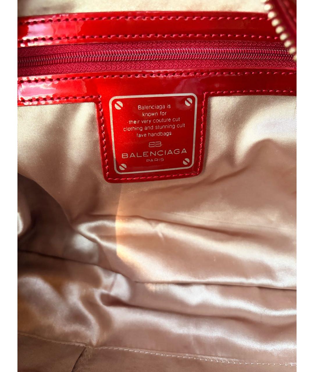 BALENCIAGA Красная сумка с короткими ручками из лакированной кожи, фото 4