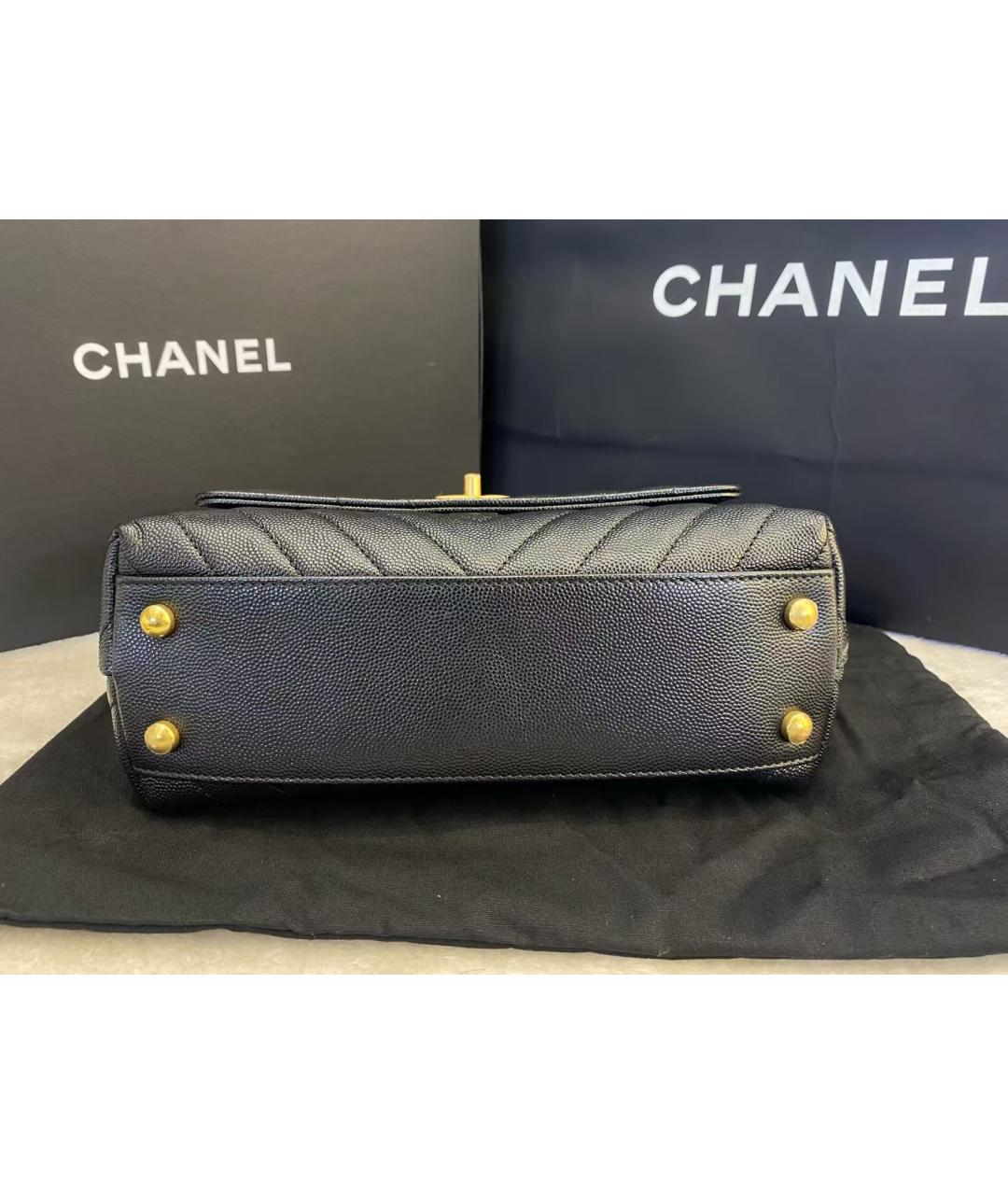 CHANEL Черная кожаная сумка с короткими ручками, фото 6