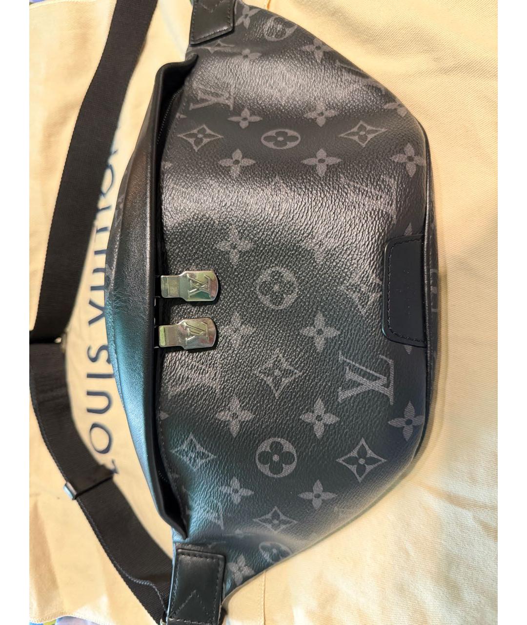 LOUIS VUITTON Черная сумка через плечо из канвы, фото 5