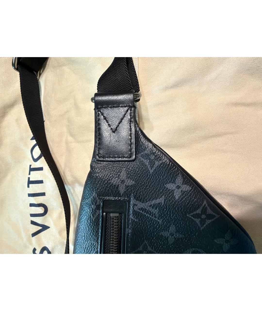 LOUIS VUITTON Черная сумка через плечо из канвы, фото 7