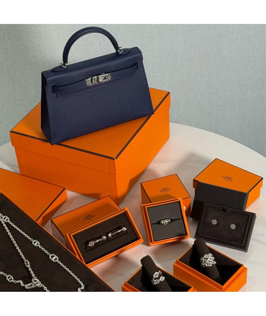 HERMES Темно-синяя кожаная сумка с короткими ручками, фото 4