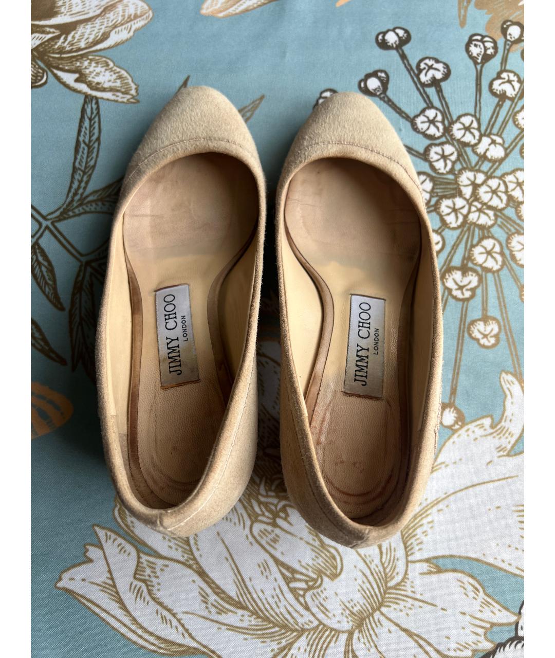 JIMMY CHOO Бежевые замшевые туфли, фото 3