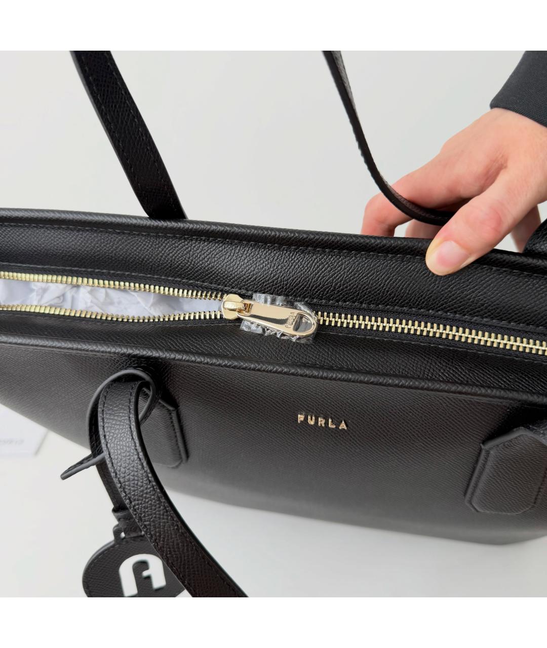 FURLA Черная кожаная сумка тоут, фото 4