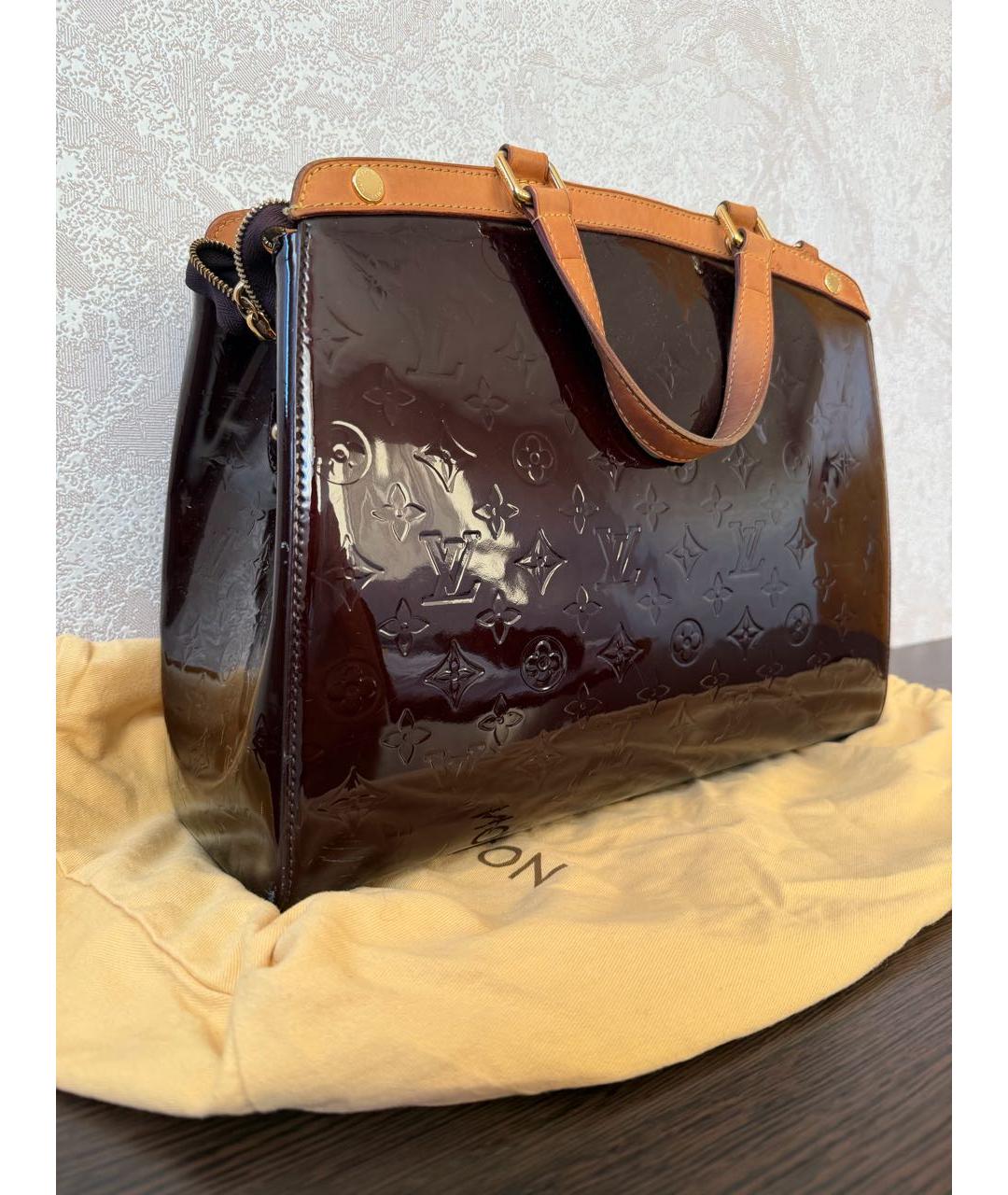 LOUIS VUITTON Бордовая сумка с короткими ручками из лакированной кожи, фото 6