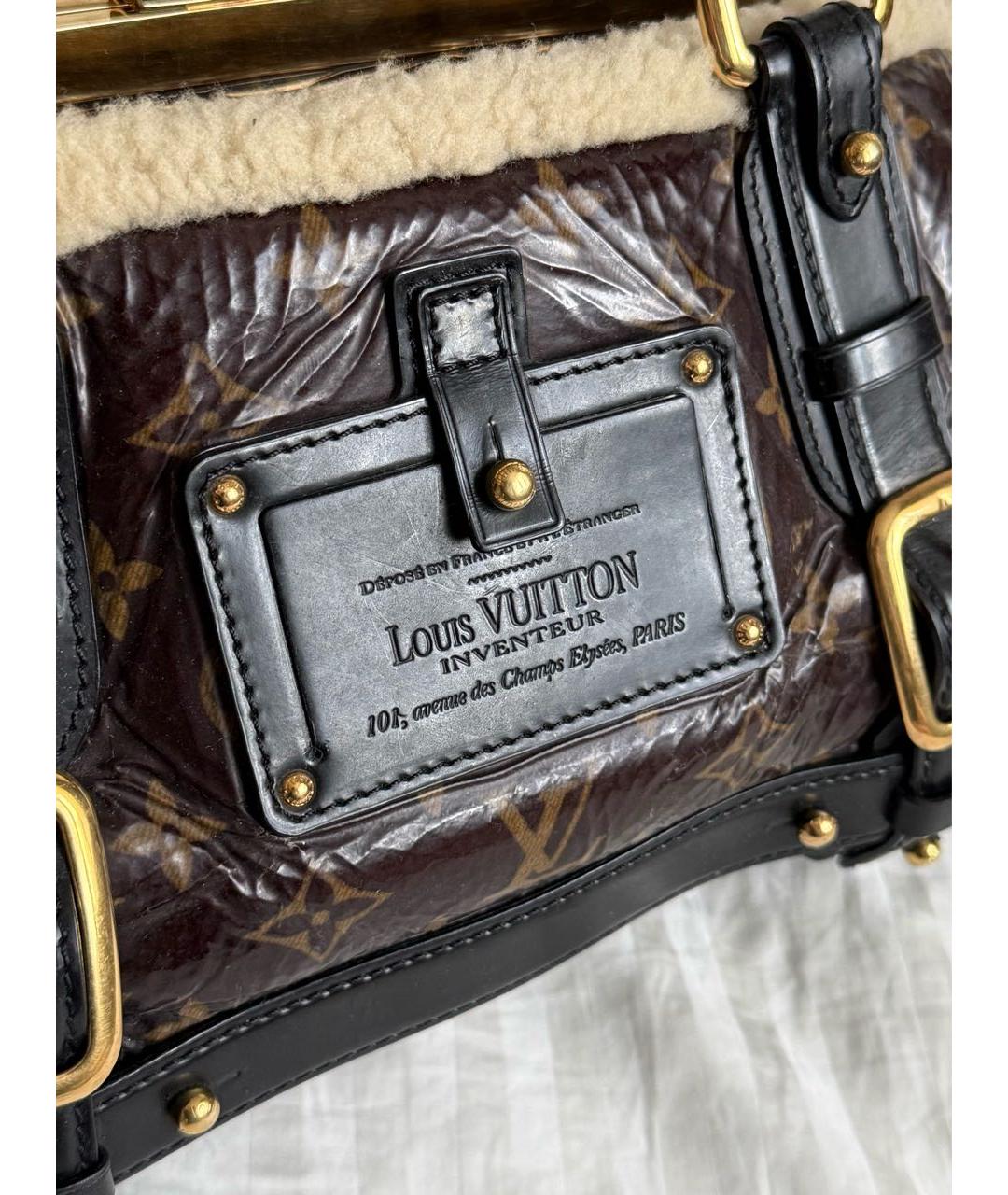 LOUIS VUITTON Коричневая сумка с короткими ручками из лакированной кожи, фото 5