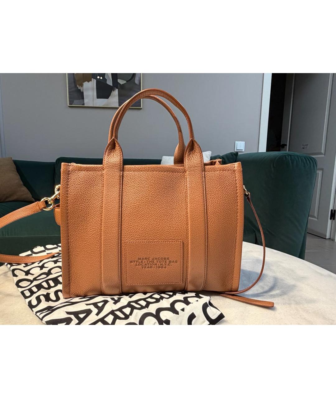 MARC JACOBS Коричневая кожаная сумка тоут, фото 2