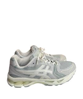 ASICS Низкие кроссовки / кеды