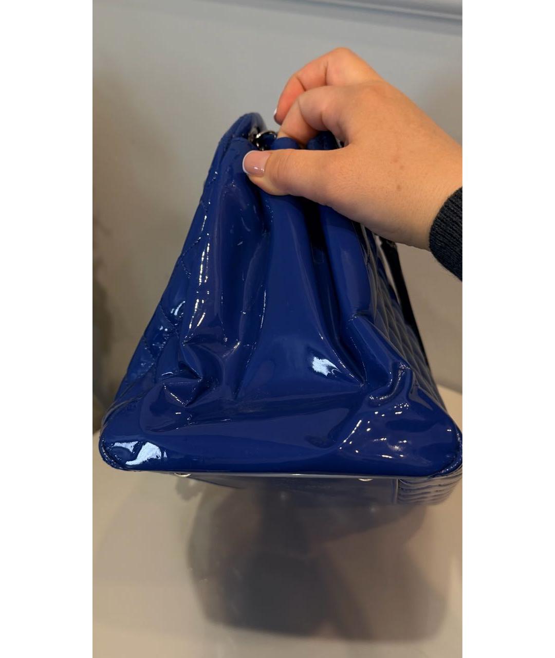 CHANEL Синяя сумка тоут из лакированной кожи, фото 5