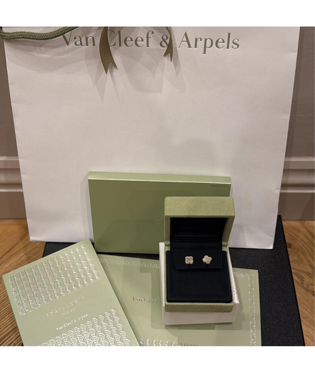 VAN CLEEF & ARPELS Белые серьги из желтого золота, фото 6