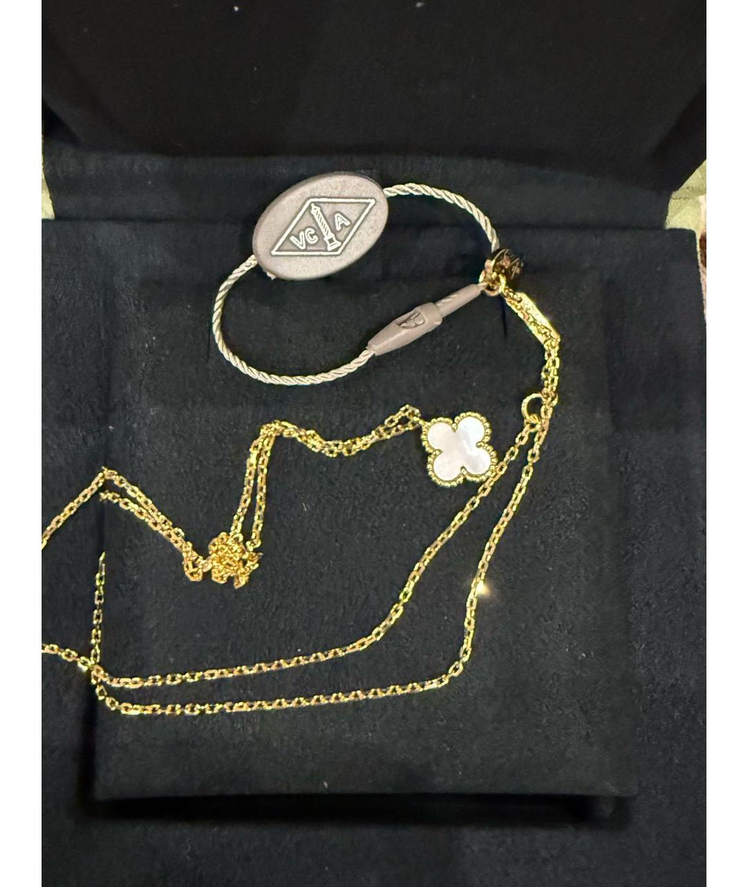 VAN CLEEF & ARPELS Белая подвеска из желтого золота, фото 3