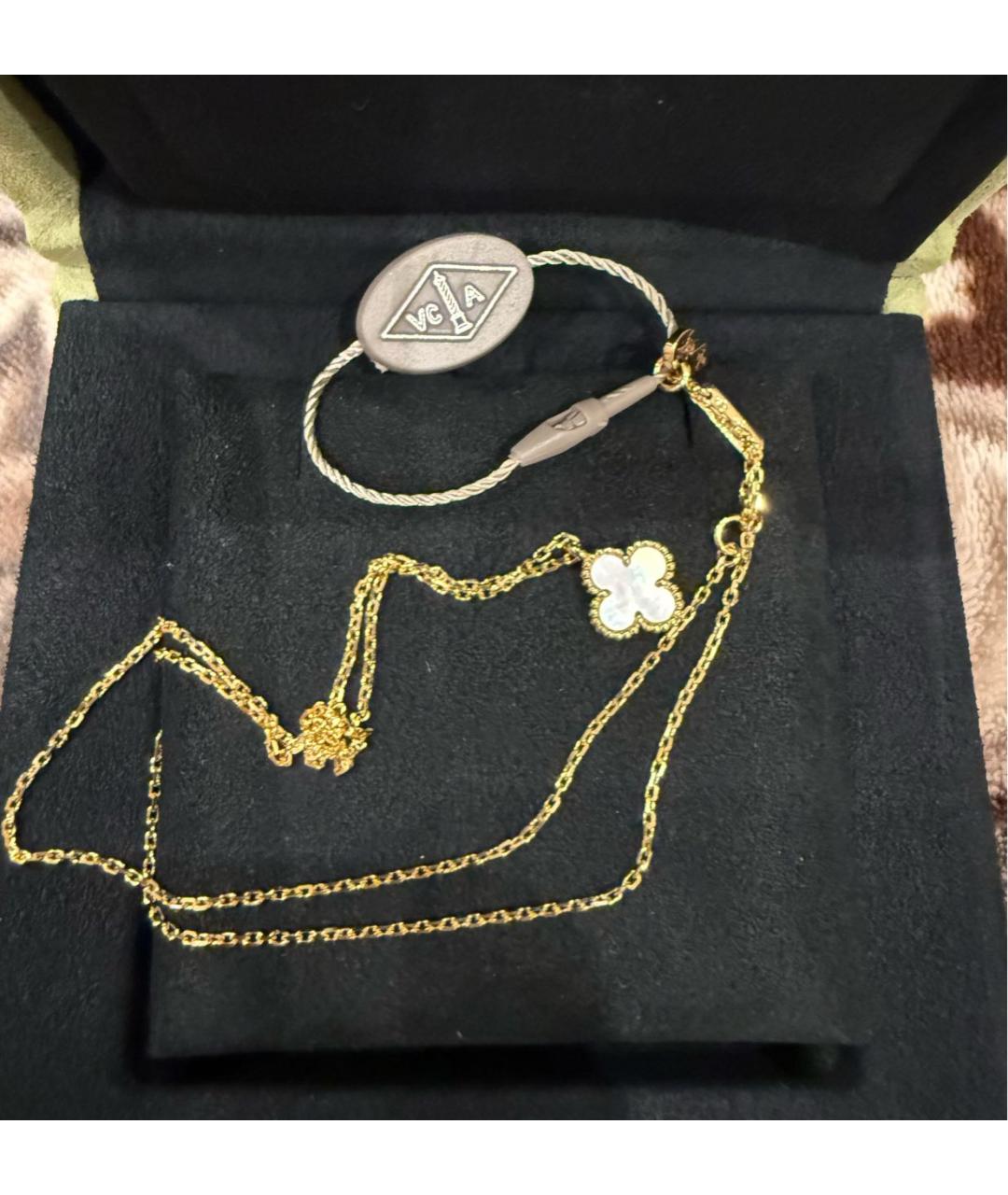 VAN CLEEF & ARPELS Белая подвеска из желтого золота, фото 8