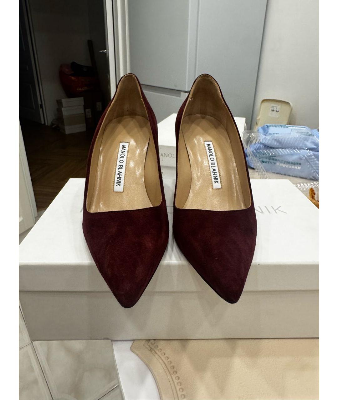 MANOLO BLAHNIK Бордовые замшевые туфли, фото 2