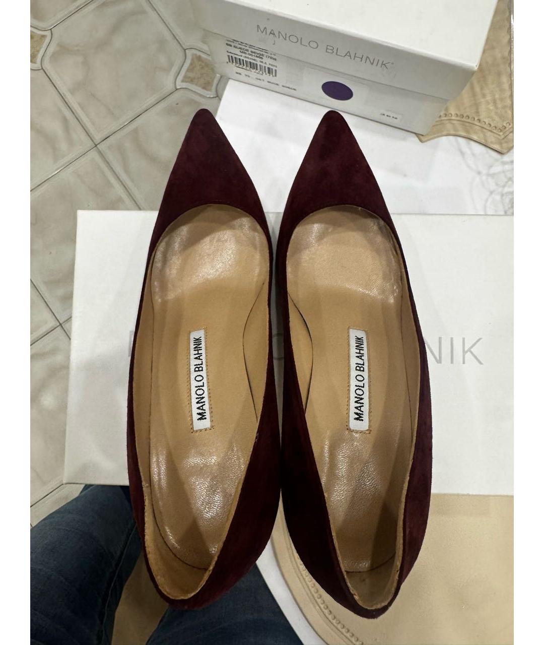 MANOLO BLAHNIK Бордовые замшевые туфли, фото 3