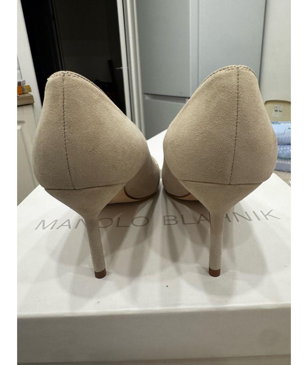 MANOLO BLAHNIK Бежевые замшевые туфли, фото 4