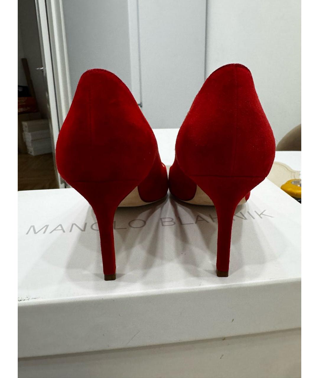 MANOLO BLAHNIK Красные замшевые туфли, фото 4