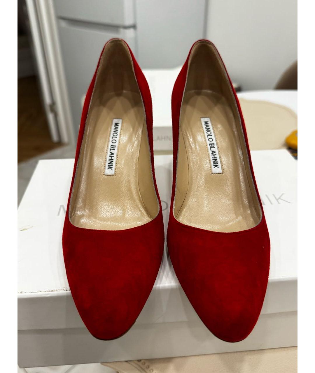 MANOLO BLAHNIK Красные замшевые туфли, фото 2