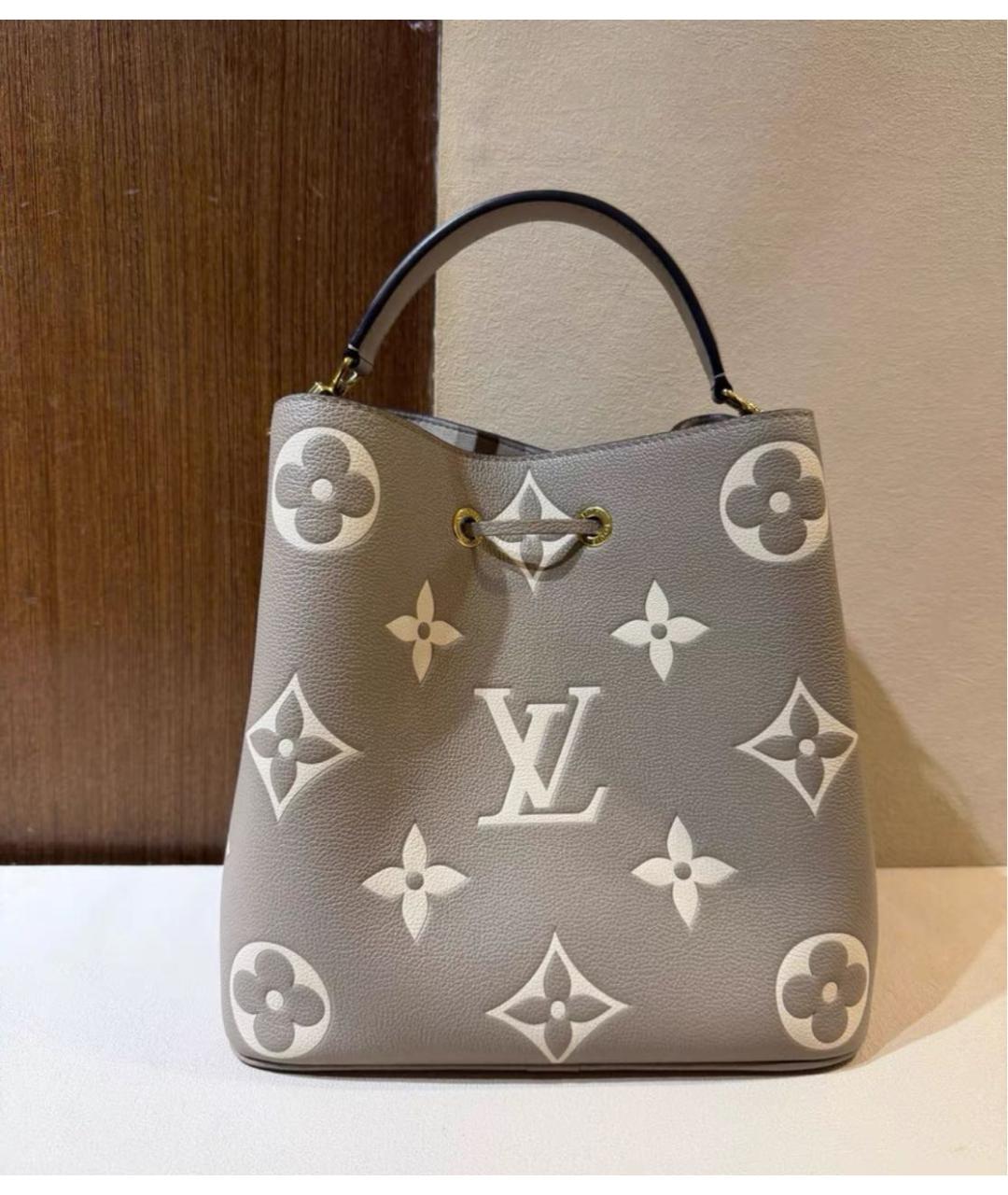 LOUIS VUITTON Бежевая кожаная сумка с короткими ручками, фото 3