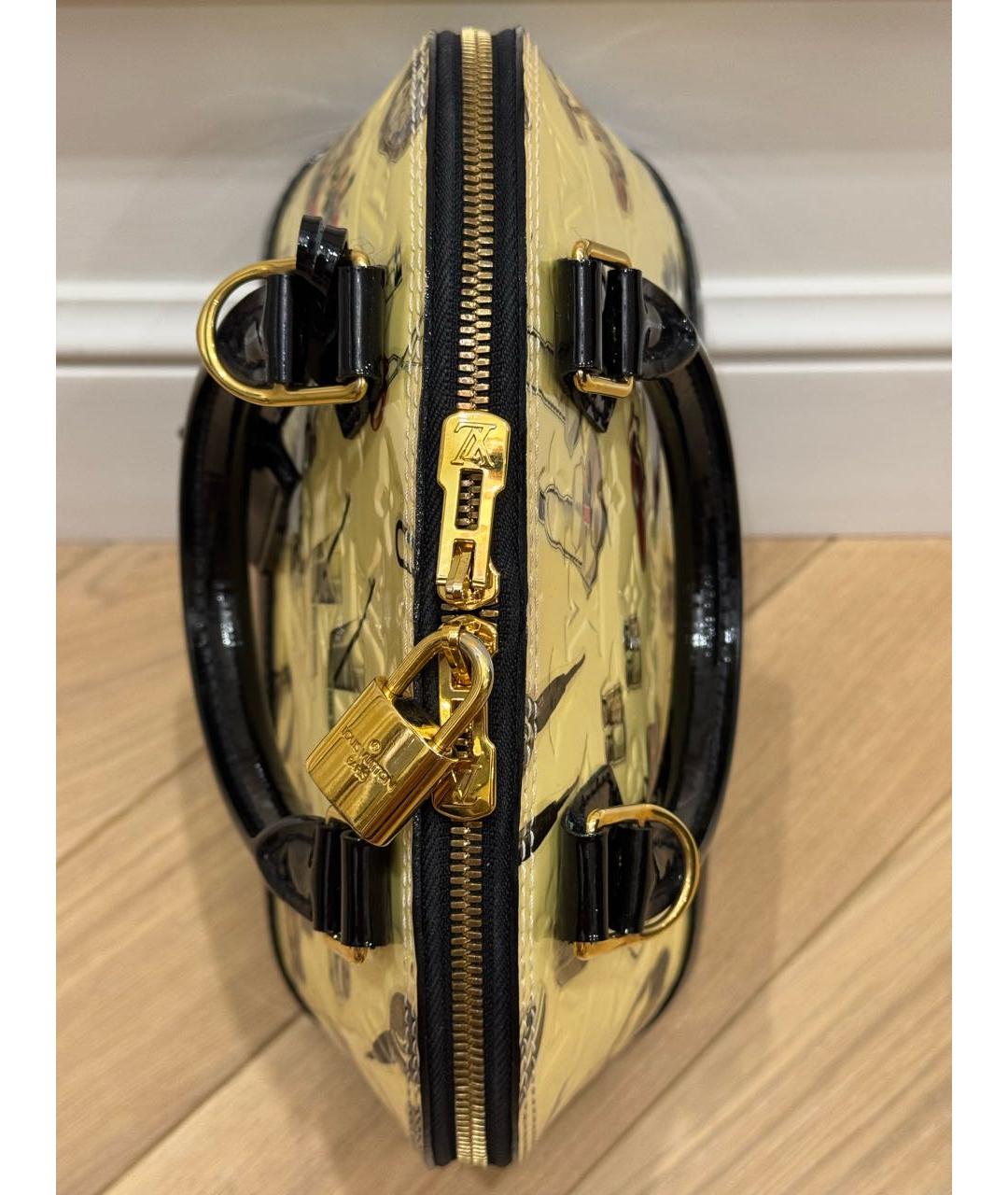 LOUIS VUITTON Бежевая сумка с короткими ручками из лакированной кожи, фото 6