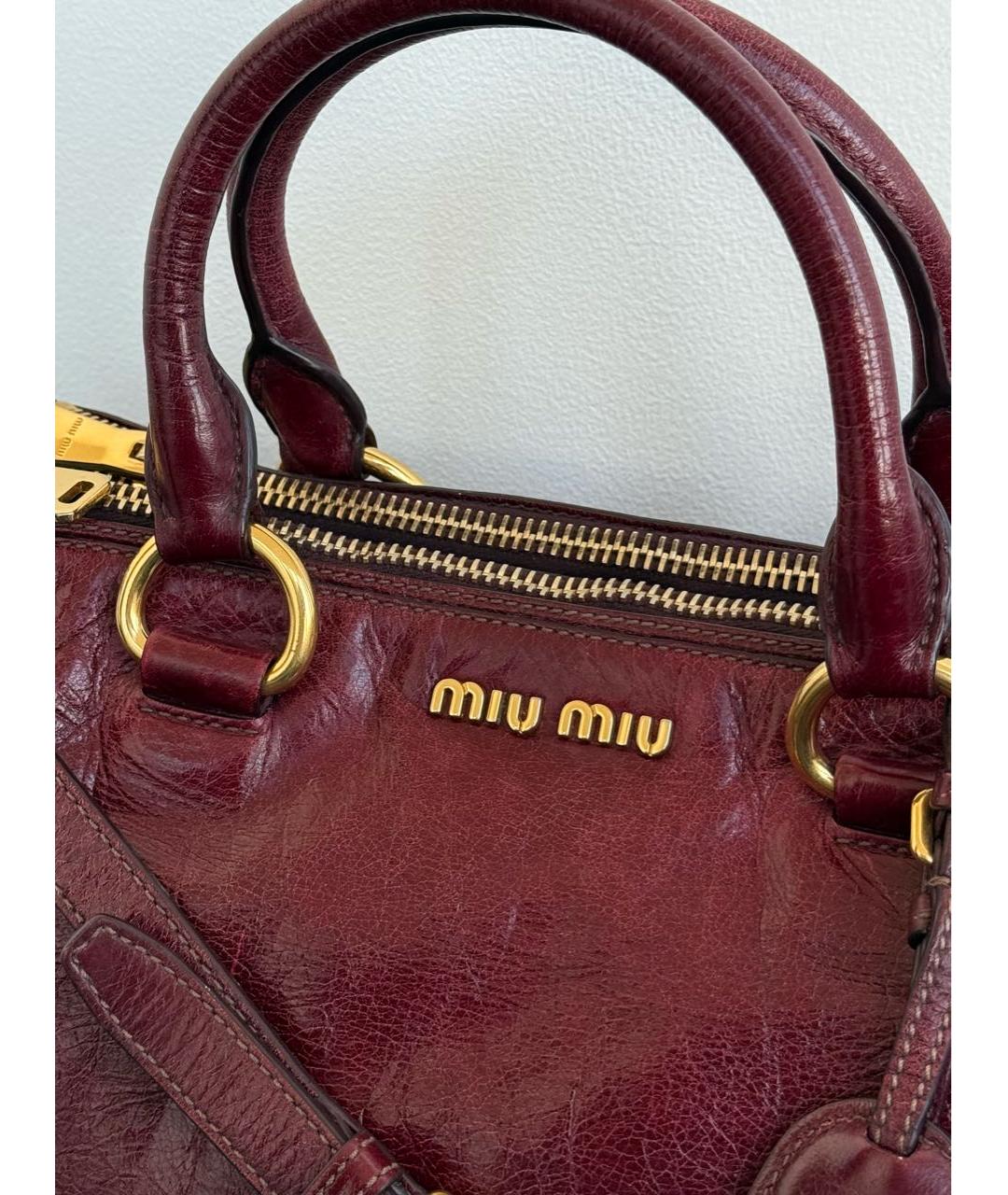 MIU MIU Бордовая кожаная сумка через плечо, фото 3