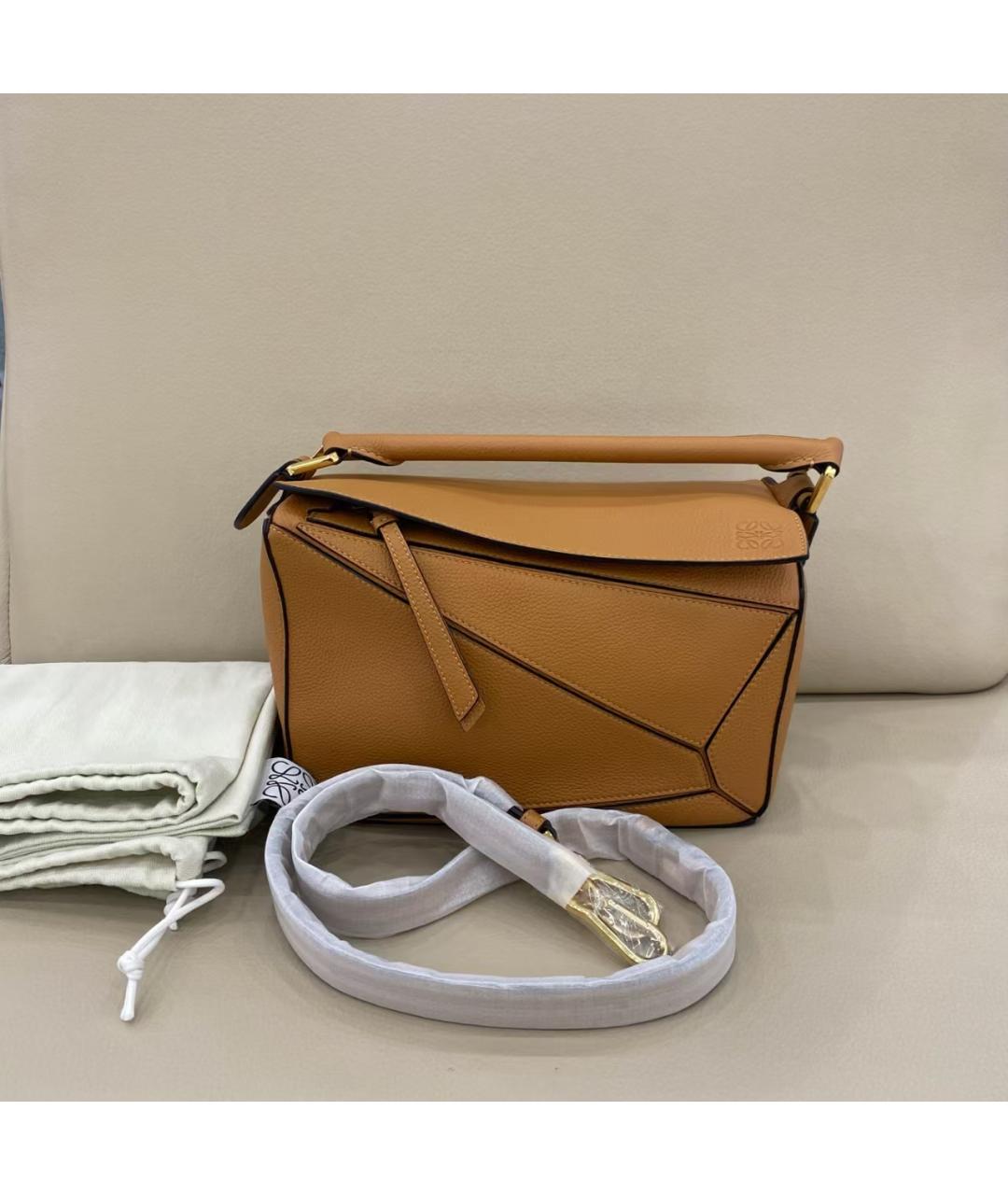 LOEWE Коричневая кожаная сумка через плечо, фото 5