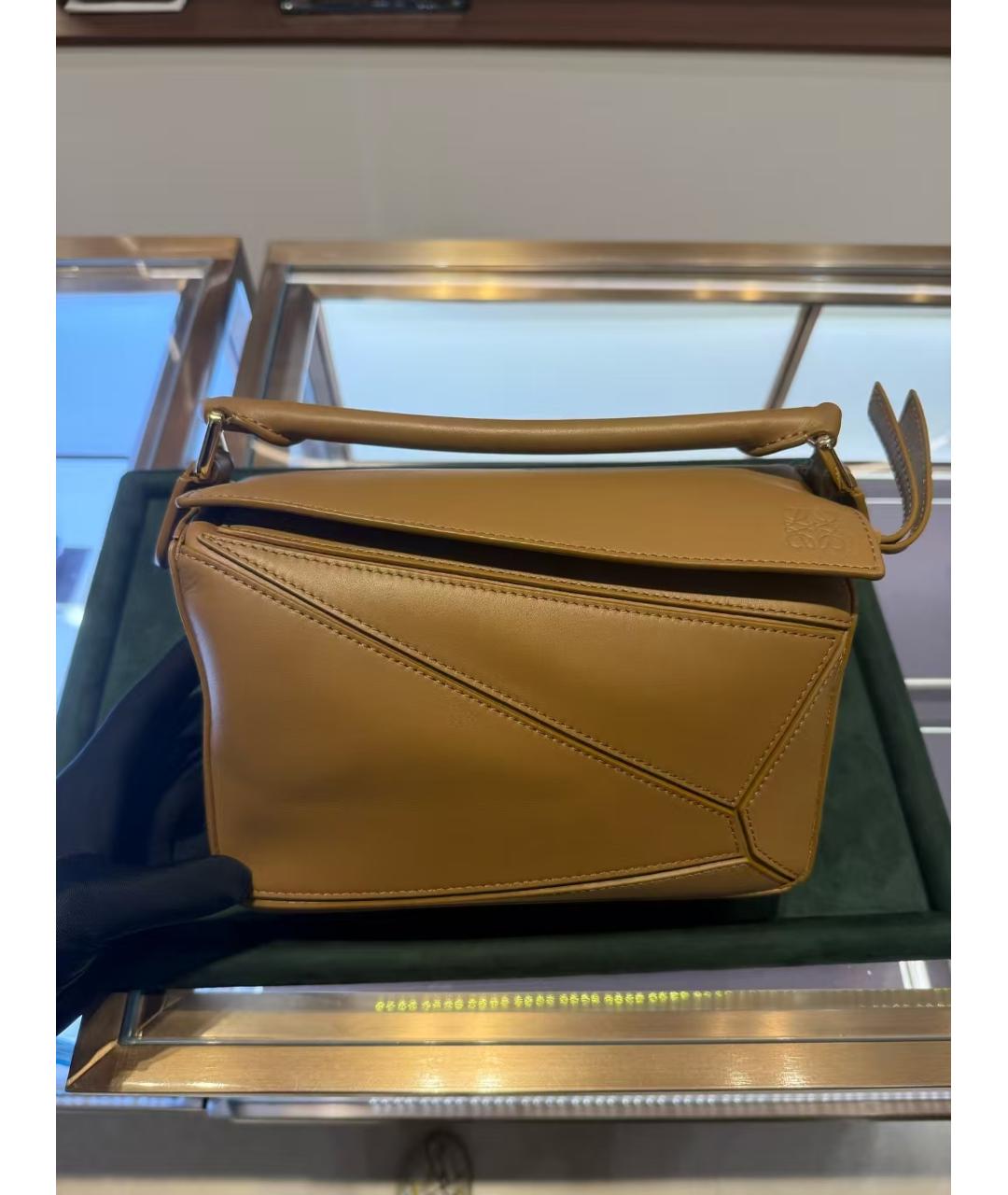 LOEWE Бежевая кожаная сумка через плечо, фото 2
