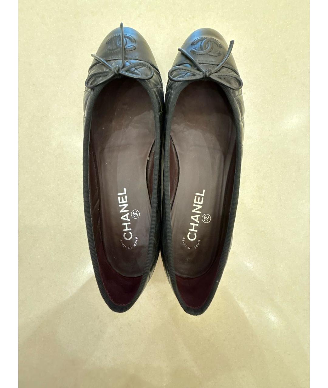 CHANEL Черные кожаные балетки, фото 3