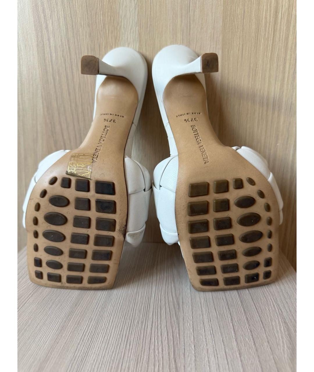 BOTTEGA VENETA Белые кожаные мюли, фото 4
