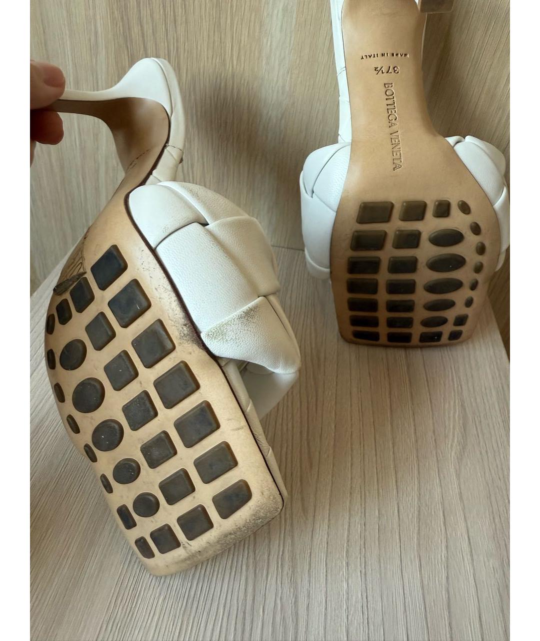 BOTTEGA VENETA Белые кожаные мюли, фото 5