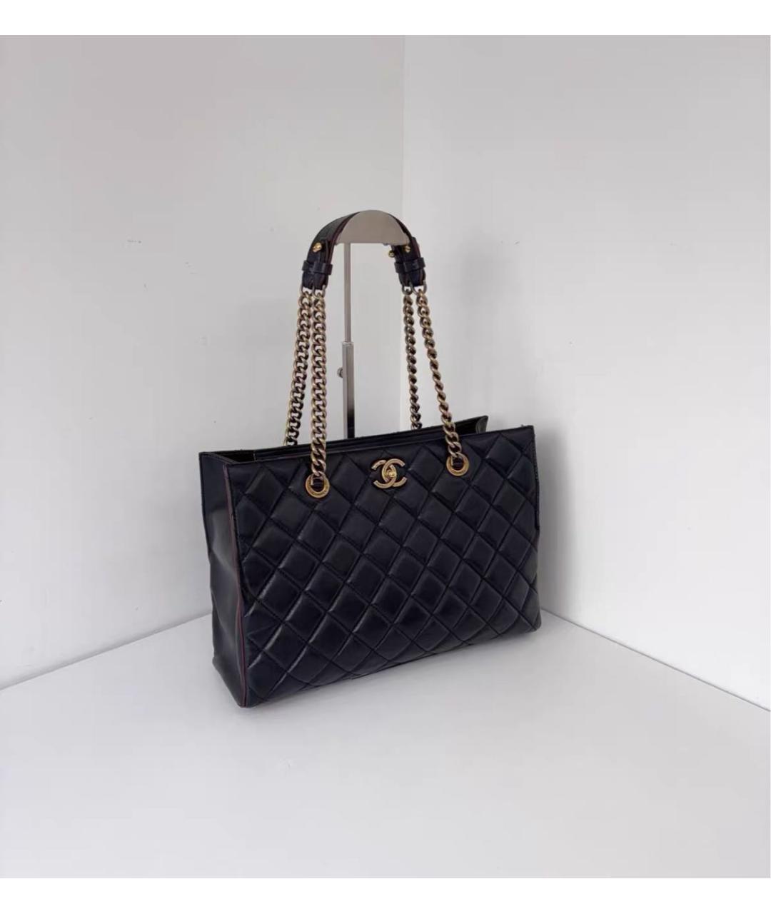 CHANEL Черная кожаная сумка тоут, фото 2