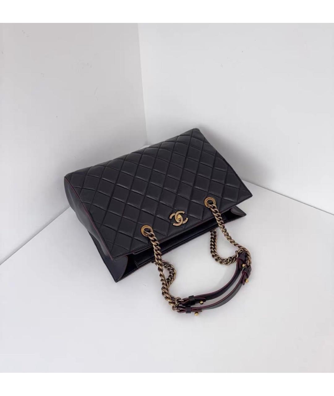 CHANEL Черная кожаная сумка тоут, фото 4
