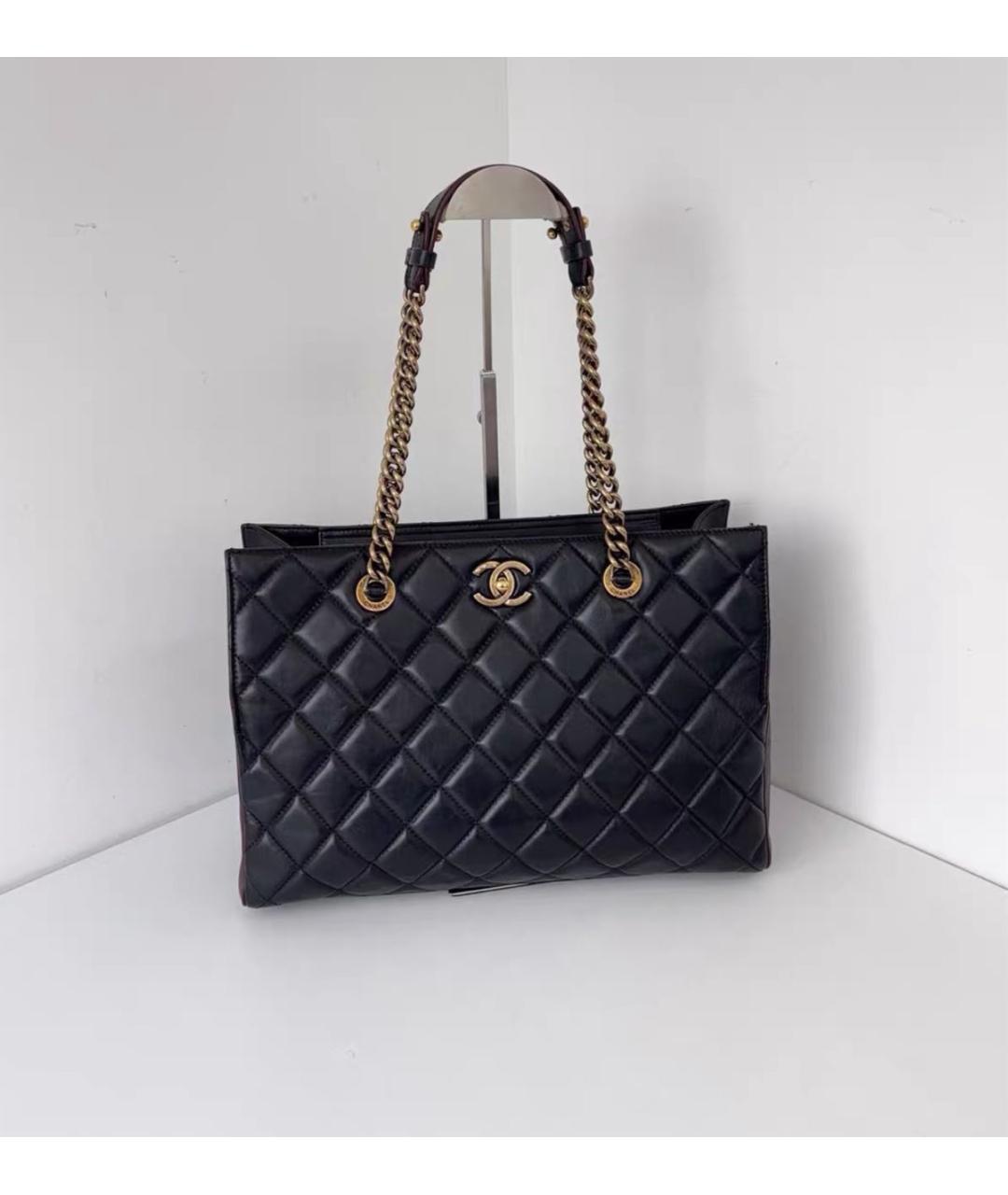 CHANEL Черная кожаная сумка тоут, фото 7
