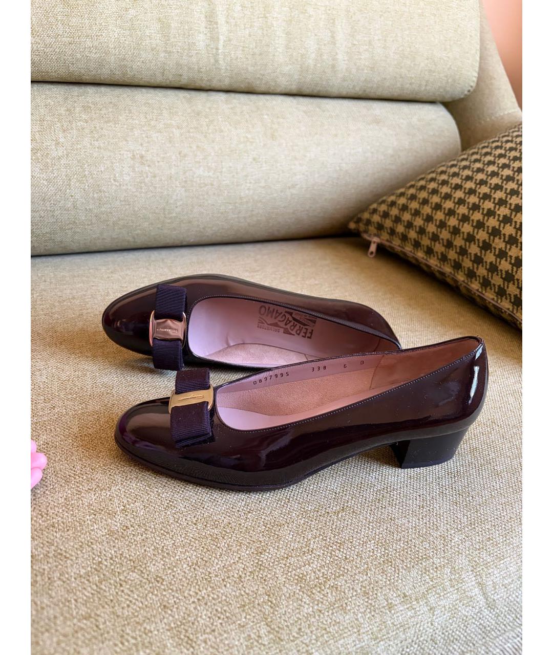 FERRAGAMO Коричневые туфли из лакированной кожи, фото 8