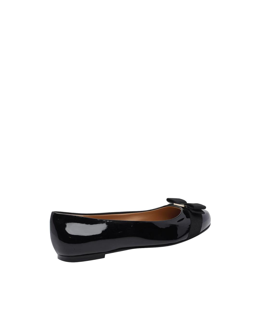 FERRAGAMO Черные кожаные балетки, фото 3
