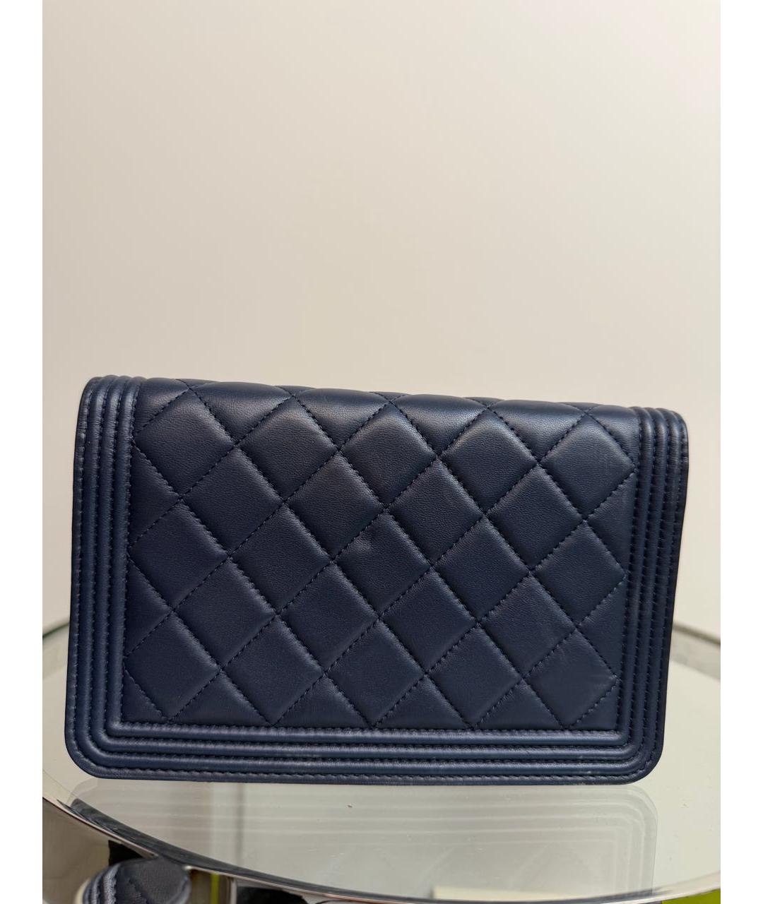 CHANEL Темно-синяя кожаная сумка через плечо, фото 3