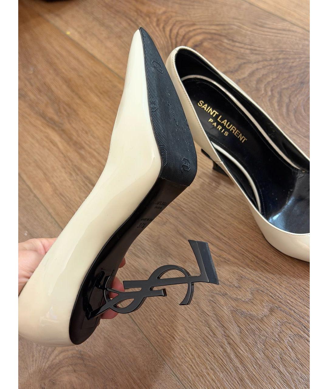 SAINT LAURENT Белые туфли из лакированной кожи, фото 3