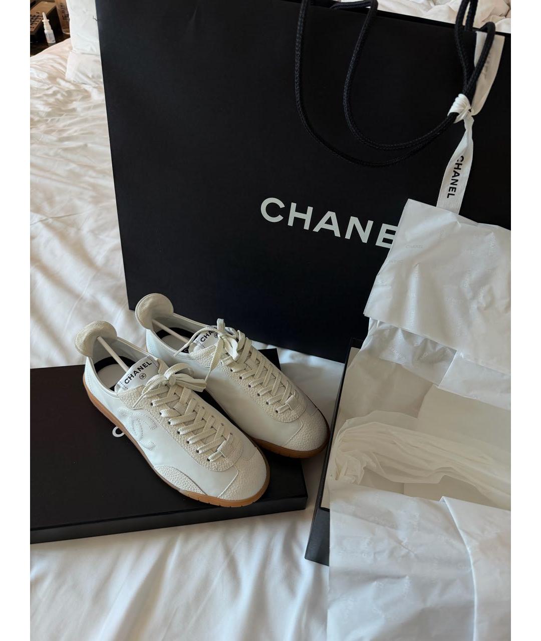 CHANEL Белые кожаные кеды, фото 3