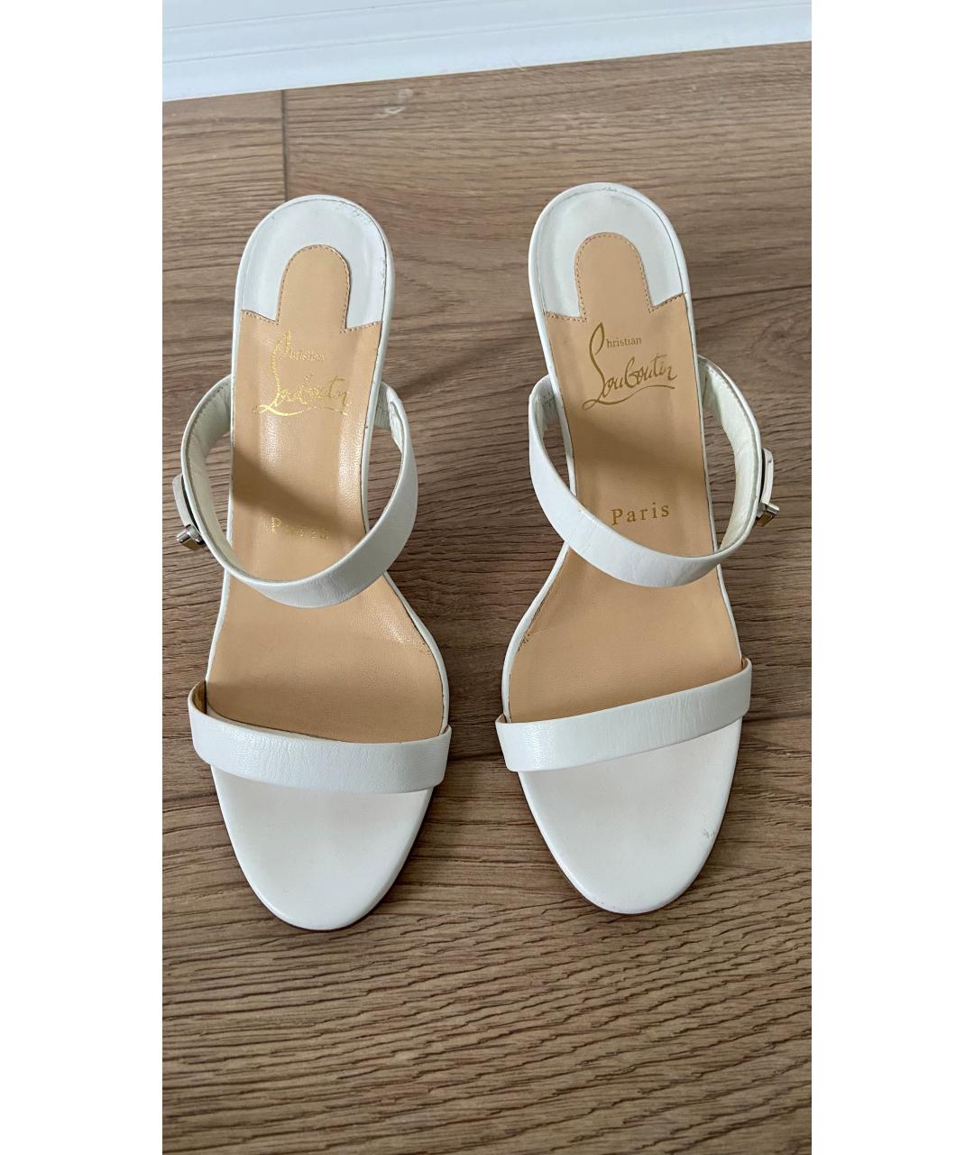 CHRISTIAN LOUBOUTIN Белые кожаные босоножки, фото 3