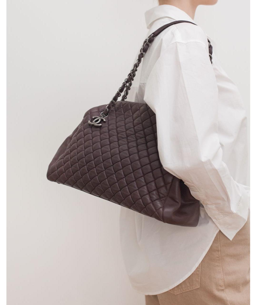 CHANEL Коричневая кожаная сумка через плечо, фото 2