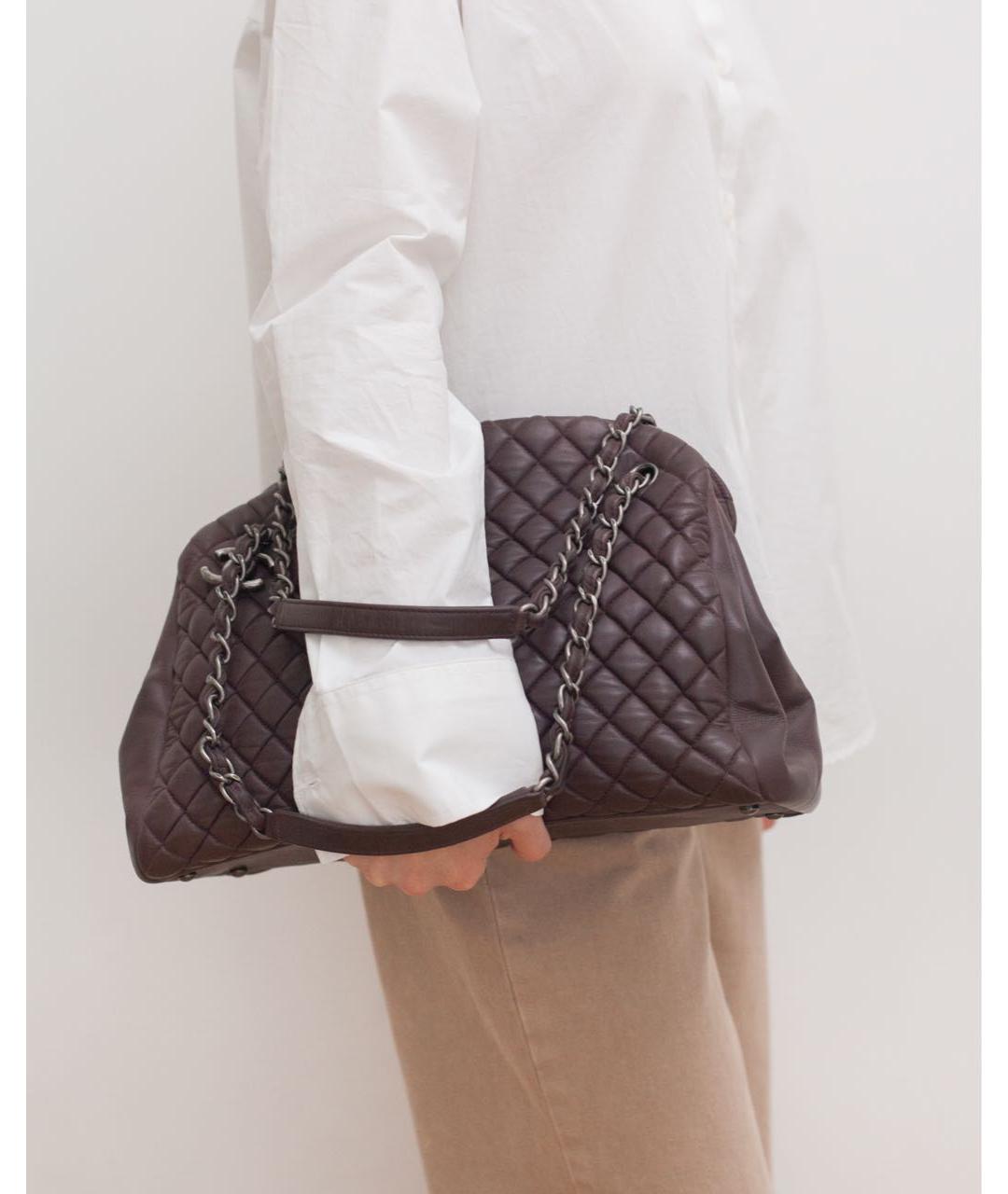 CHANEL Коричневая кожаная сумка через плечо, фото 5