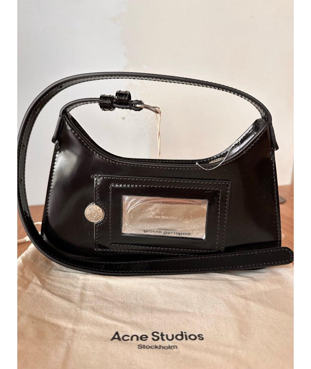 ACNE STUDIOS Черная сумка через плечо из лакированной кожи, фото 6