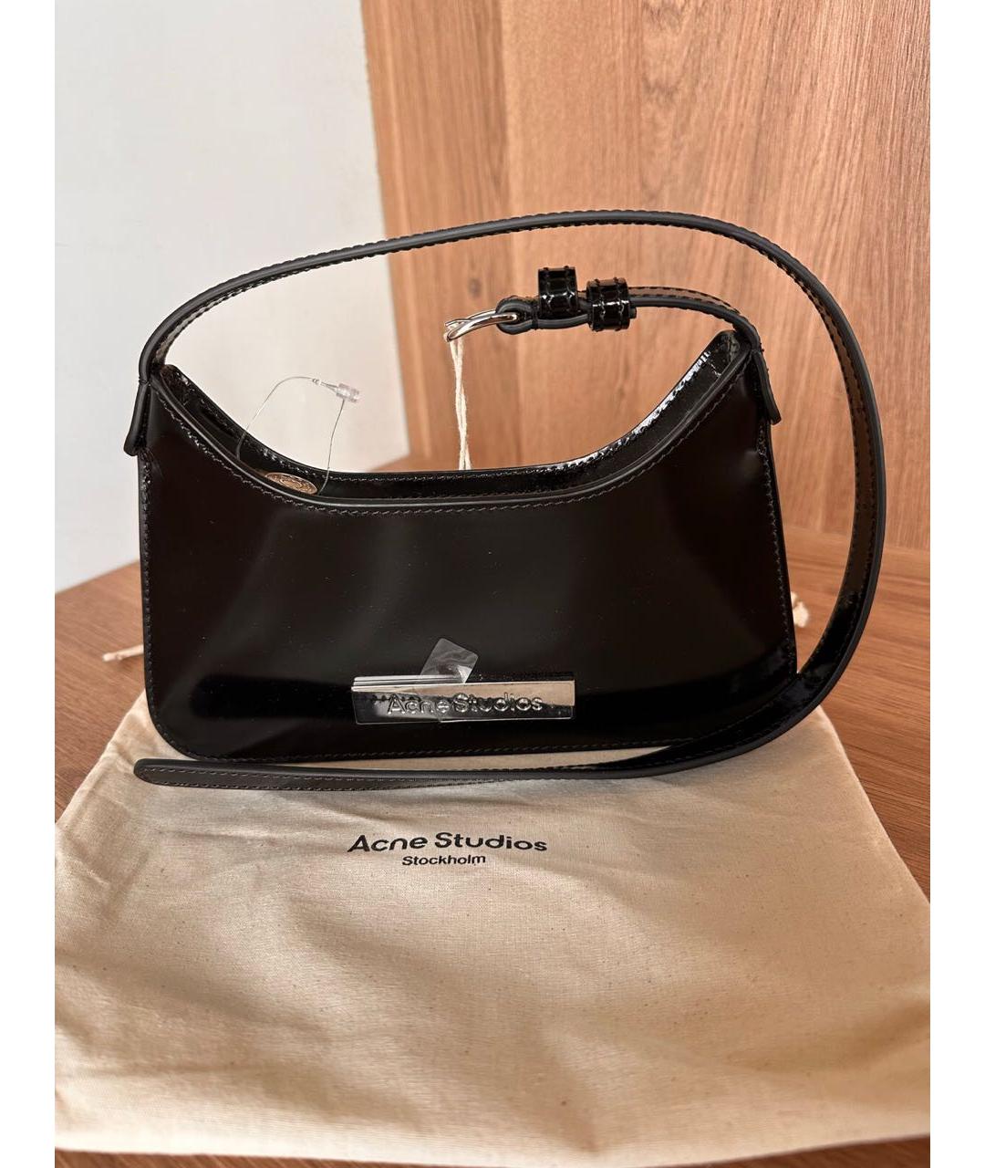 ACNE STUDIOS Черная сумка через плечо из лакированной кожи, фото 8