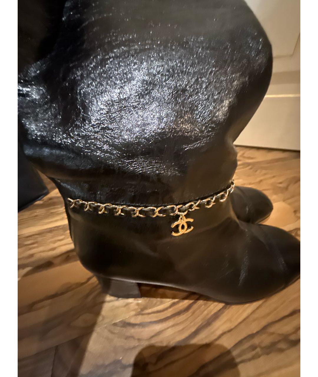 CHANEL Черные кожаные сапоги, фото 3