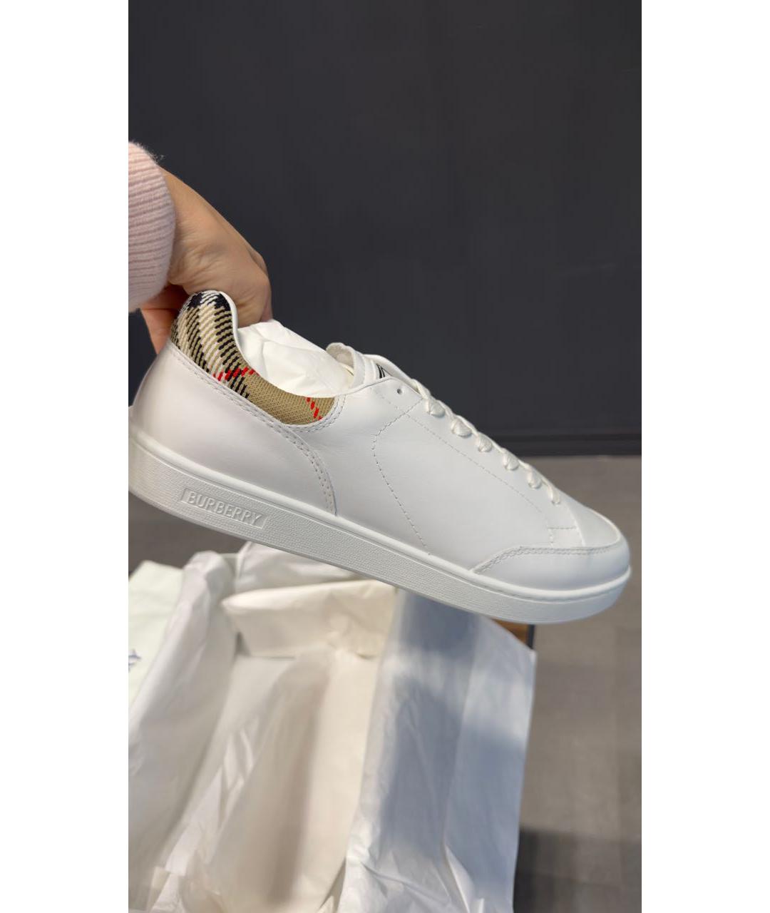 BURBERRY Белые кожаные низкие кроссовки / кеды, фото 4