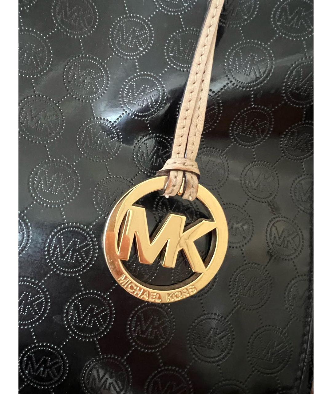MICHAEL KORS Черная сумка тоут из лакированной кожи, фото 3