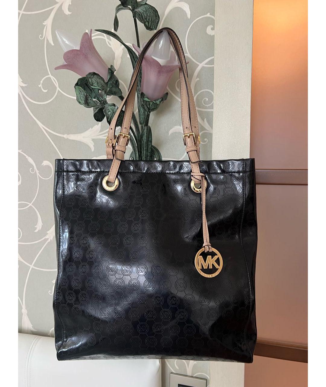MICHAEL KORS Черная сумка тоут из лакированной кожи, фото 6