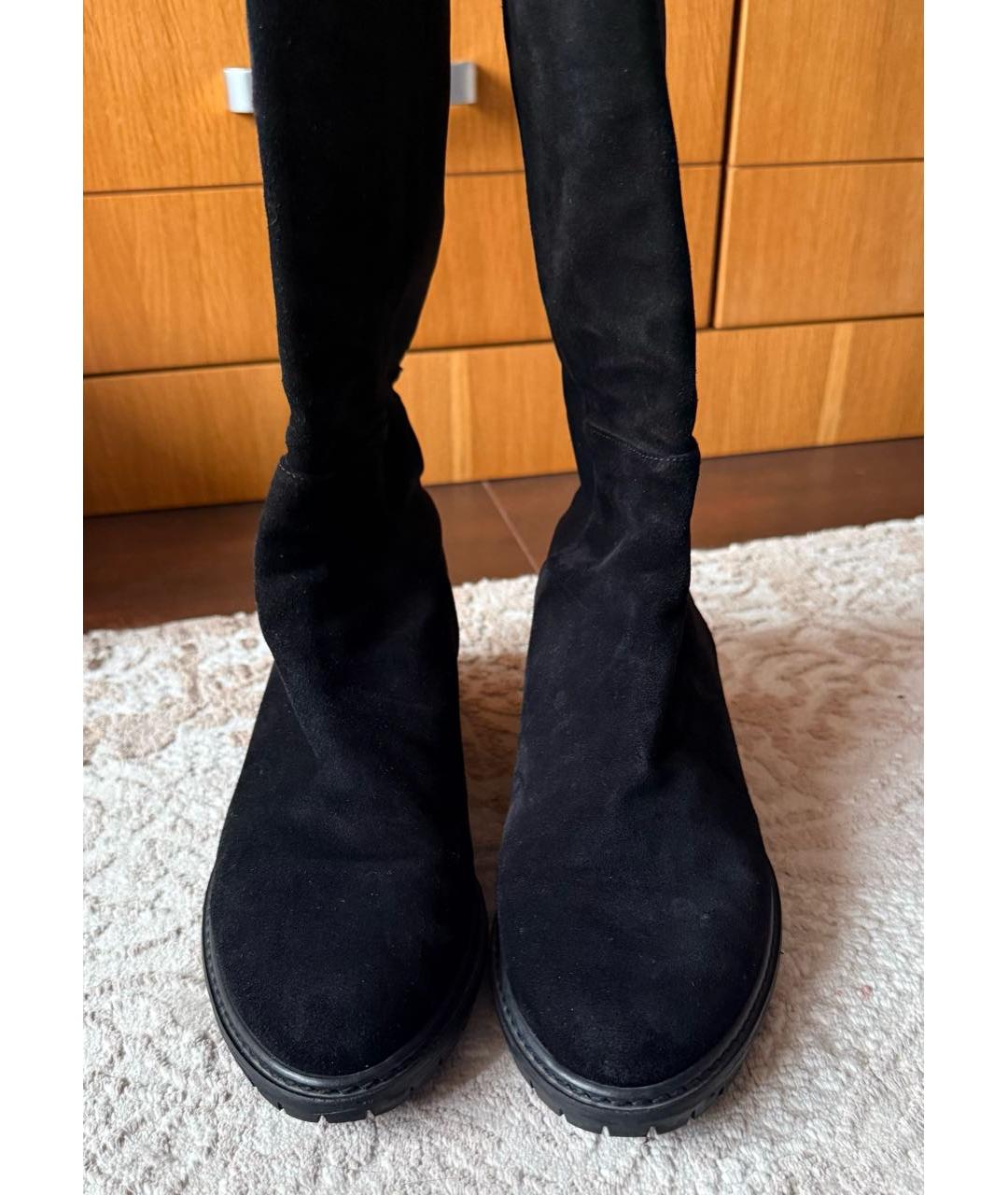 STUART WEITZMAN Черные замшевые ботфорты, фото 2