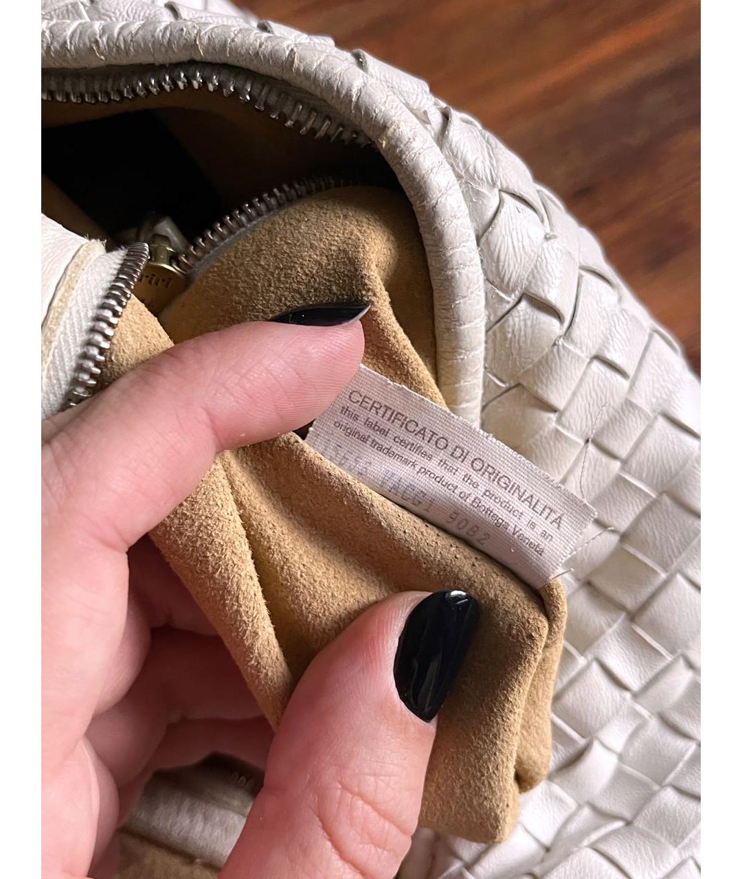 BOTTEGA VENETA Бежевая кожаная сумка с короткими ручками, фото 4
