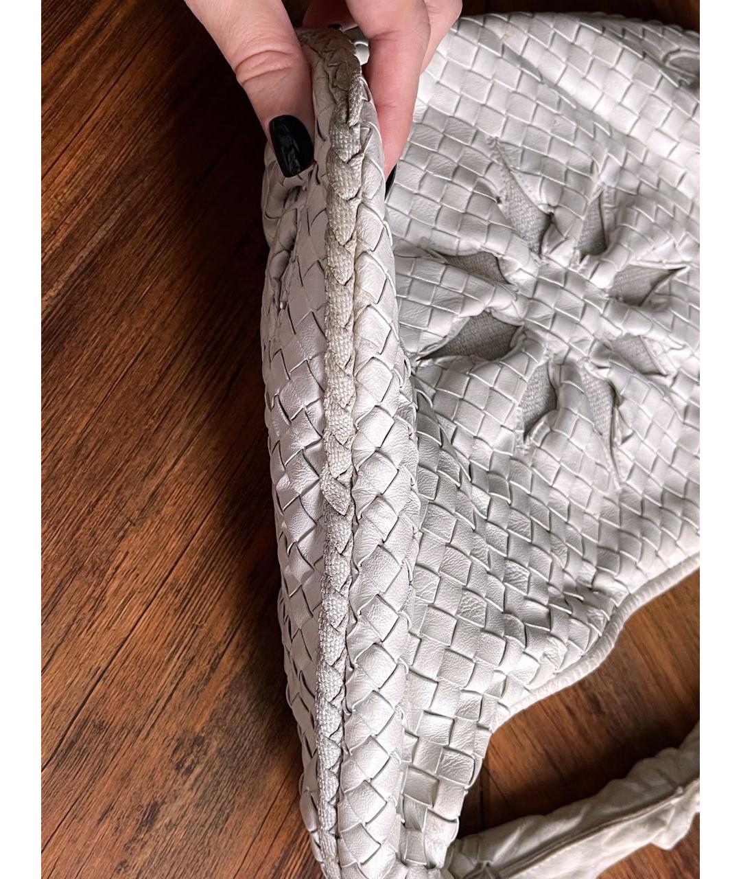 BOTTEGA VENETA Бежевая кожаная сумка с короткими ручками, фото 6